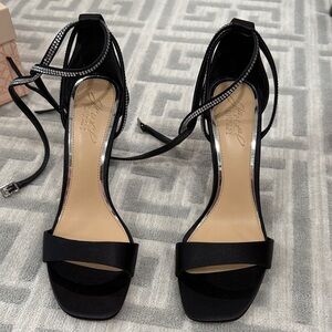 Badgley Mischka stunning evening sandal. Brand New.  7.5